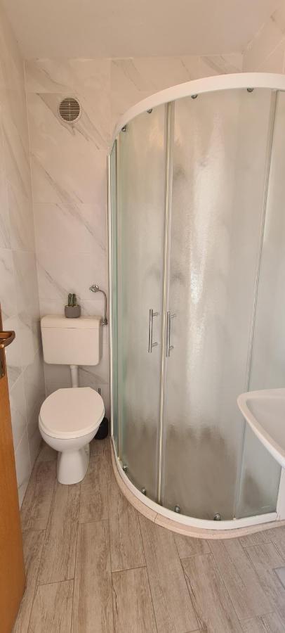 Štikovica Apartments Matea Studio Apartment מראה חיצוני תמונה