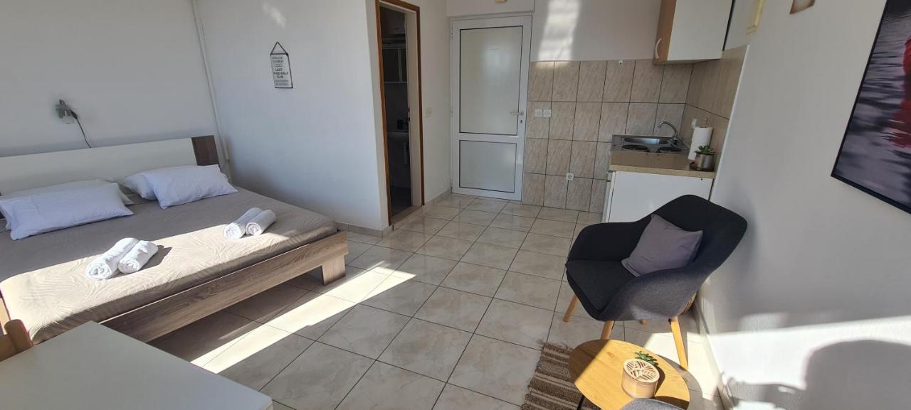 Štikovica Apartments Matea Studio Apartment מראה חיצוני תמונה