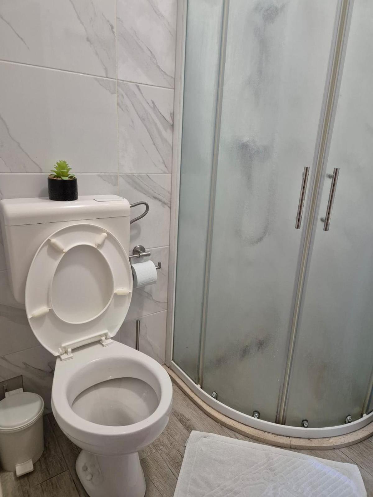 Štikovica Apartments Matea Studio Apartment מראה חיצוני תמונה