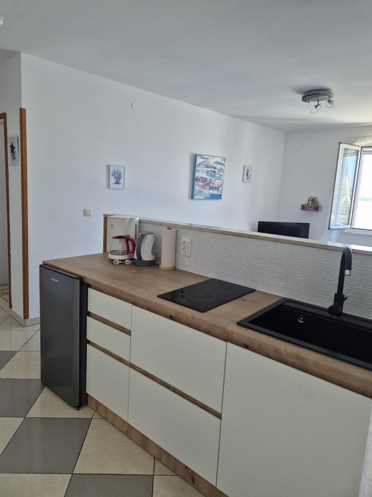 Štikovica Apartments Matea Studio Apartment מראה חיצוני תמונה